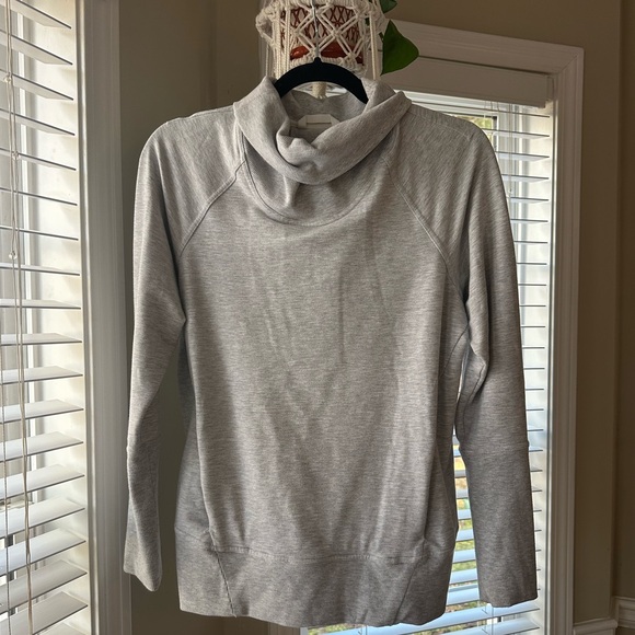 Lululemon pullover - Picture 1 of 1